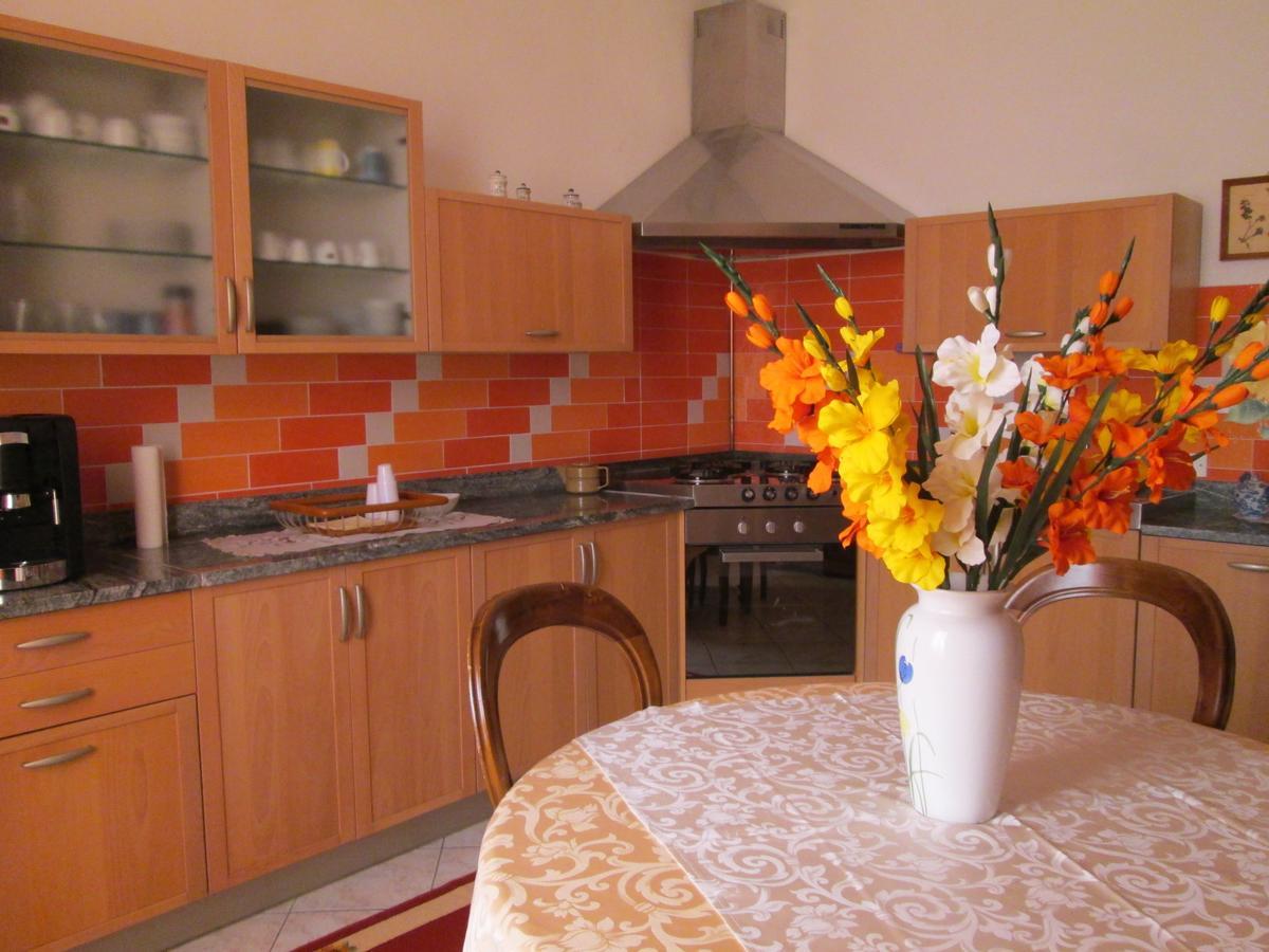 B&B Regina Margherita Πιομπίνο Δωμάτιο φωτογραφία