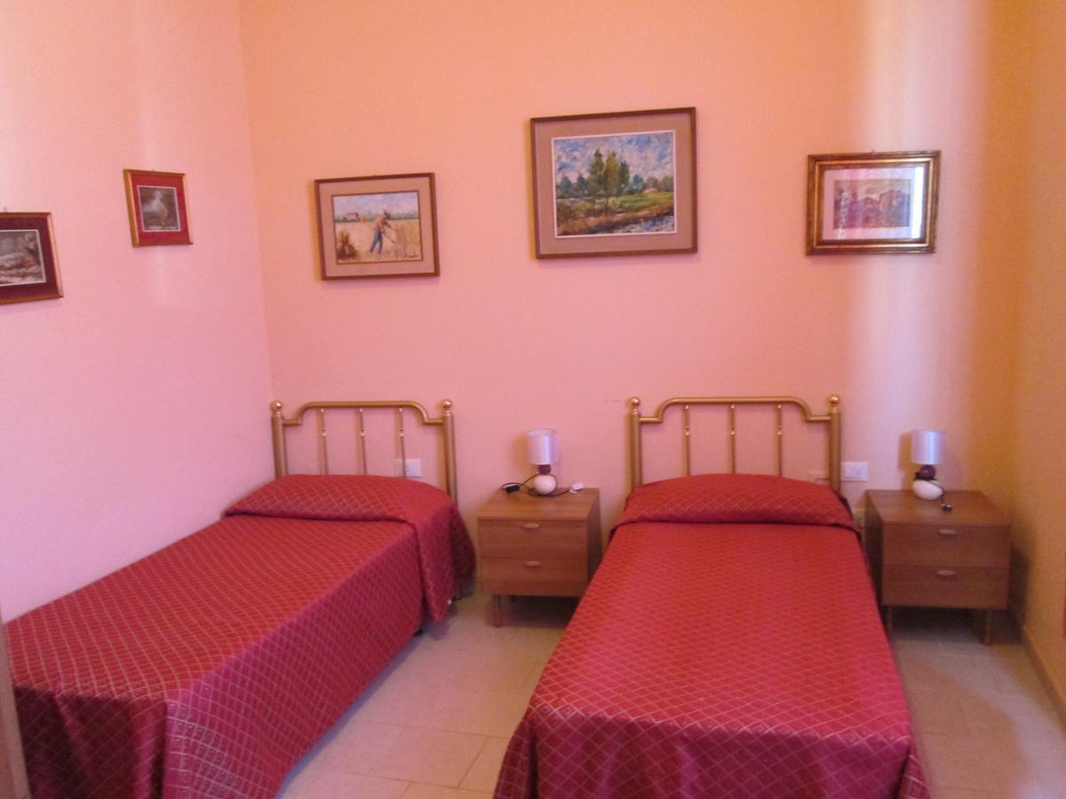 B&B Regina Margherita Πιομπίνο Δωμάτιο φωτογραφία